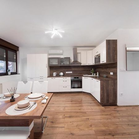 Agoston Apartman 4 - Boti Pecs Luaran gambar